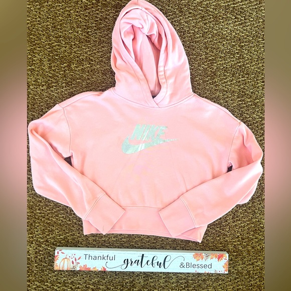 Nike Other - Girl Nike Cropped hoodie